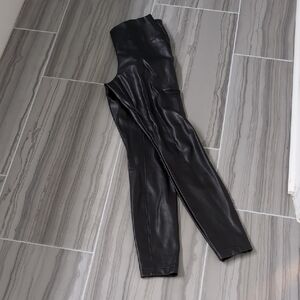 White House Black Market Runway Faux Leather Leggings Size 2 Black